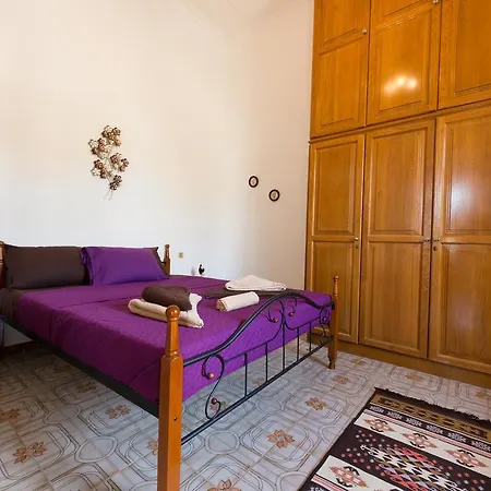 Anna's House - Old Town Rhodes City