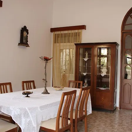 Anna's House - Old Town Rhodes City